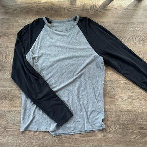 Mens Lululemon 3/4 Sleeve Baseball Shirt - Large - Black/Gray